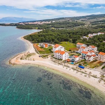 Luka 2 Sea&beach Front Mirca (Brac)