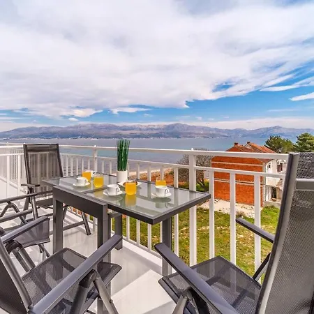 Apartament Luka 2 Sea&beach Front Mirce