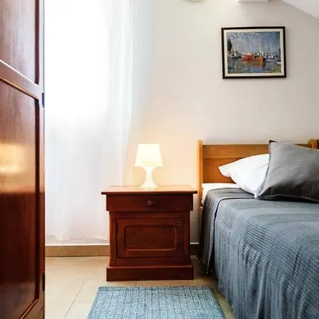 Luka 2 Sea&beach Front شقة