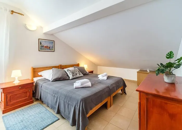 Luka 2 Sea&beach Front *